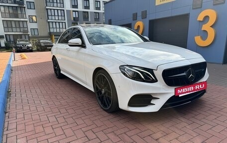 Mercedes-Benz E-Класс, 2016 год, 3 530 000 рублей, 4 фотография