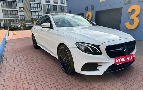 Mercedes-Benz E-Класс, 2016 год, 3 530 000 рублей, 3 фотография
