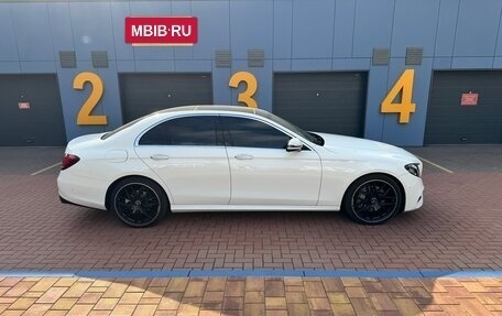 Mercedes-Benz E-Класс, 2016 год, 3 530 000 рублей, 9 фотография