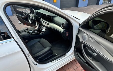 Mercedes-Benz E-Класс, 2016 год, 3 530 000 рублей, 15 фотография