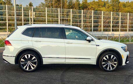 Volkswagen Tiguan II, 2021 год, 2 990 000 рублей, 9 фотография