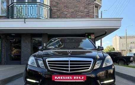 Mercedes-Benz E-Класс, 2012 год, 1 999 000 рублей, 4 фотография