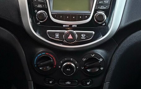 Hyundai Solaris II рестайлинг, 2013 год, 1 000 000 рублей, 5 фотография
