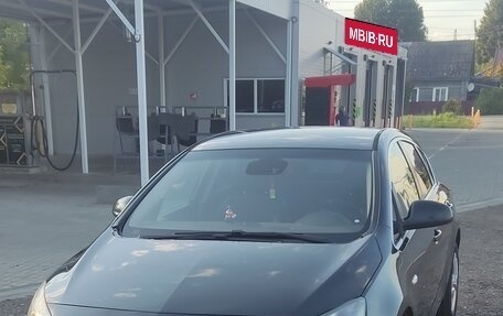Opel Astra J, 2010 год, 750 000 рублей, 1 фотография