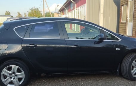 Opel Astra J, 2010 год, 750 000 рублей, 40 фотография