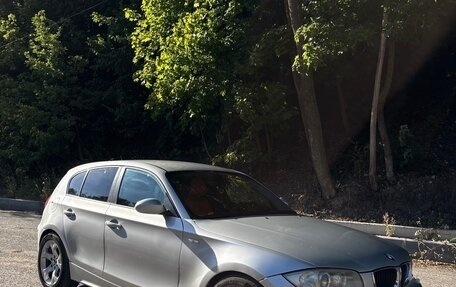 BMW 1 серия, 2006 год, 710 000 рублей, 2 фотография