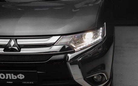 Mitsubishi Outlander III рестайлинг 3, 2016 год, 2 490 000 рублей, 12 фотография