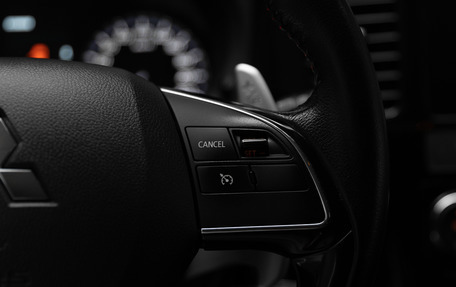 Mitsubishi Outlander III рестайлинг 3, 2016 год, 2 490 000 рублей, 15 фотография