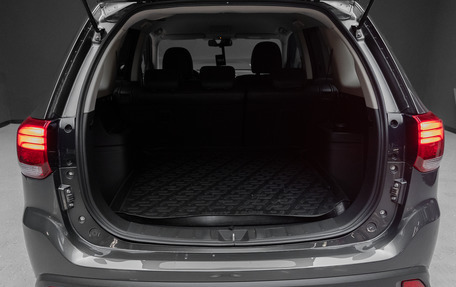 Mitsubishi Outlander III рестайлинг 3, 2016 год, 2 490 000 рублей, 24 фотография