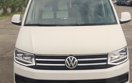 Volkswagen Caravelle T5, 2013 год, 1 800 000 рублей, 1 фотография