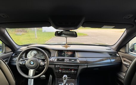 BMW 7 серия, 2013 год, 1 600 000 рублей, 17 фотография