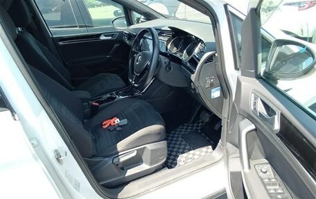 Volkswagen Touran III, 2020 год, 2 230 000 рублей, 6 фотография