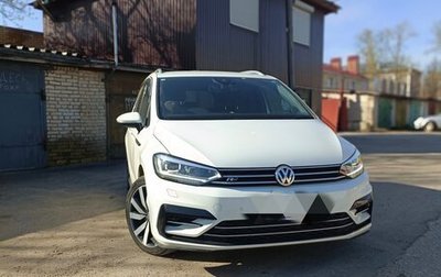 Volkswagen Touran III, 2020 год, 2 230 000 рублей, 1 фотография