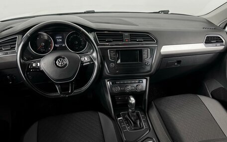 Volkswagen Tiguan II, 2017 год, 1 835 200 рублей, 6 фотография