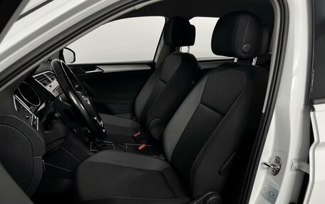 Volkswagen Tiguan II, 2017 год, 1 835 200 рублей, 10 фотография