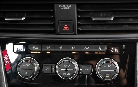 Volkswagen Jetta VII, 2020 год, 2 299 000 рублей, 18 фотография