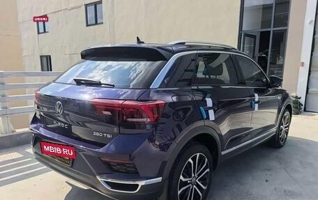 Volkswagen T-Roc I, 2022 год, 1 484 000 рублей, 18 фотография