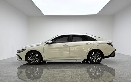Hyundai Elantra, 2023 год, 1 750 000 рублей, 6 фотография