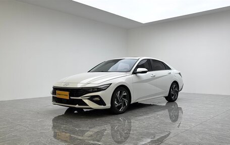 Hyundai Elantra, 2023 год, 1 750 000 рублей, 13 фотография