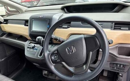 Honda Freed II, 2017 год, 1 497 000 рублей, 7 фотография