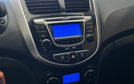 Hyundai Solaris II рестайлинг, 2012 год, 700 000 рублей, 14 фотография
