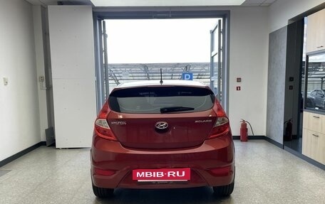 Hyundai Solaris II рестайлинг, 2012 год, 700 000 рублей, 5 фотография