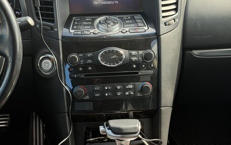 Infiniti FX II, 2013 год, 2 350 000 рублей, 16 фотография