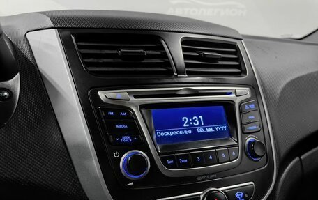 Hyundai Solaris II рестайлинг, 2015 год, 999 000 рублей, 18 фотография