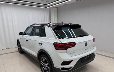 Volkswagen T-Roc I, 2022 год, 1 260 000 рублей, 6 фотография