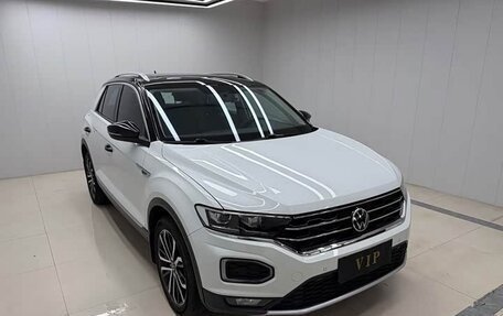 Volkswagen T-Roc I, 2022 год, 1 260 000 рублей, 3 фотография