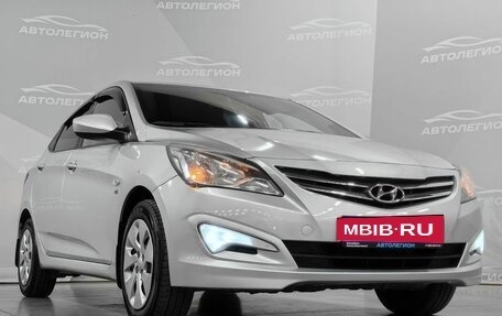 Hyundai Solaris II рестайлинг, 2015 год, 999 000 рублей, 24 фотография