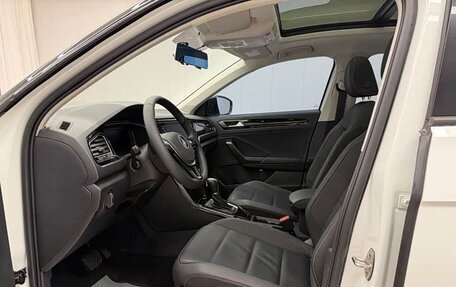 Volkswagen T-Roc I, 2022 год, 1 260 000 рублей, 9 фотография