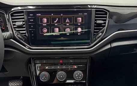 Volkswagen T-Roc I, 2022 год, 1 260 000 рублей, 16 фотография