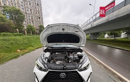 Toyota Yaris, 2022 год, 1 388 000 рублей, 9 фотография
