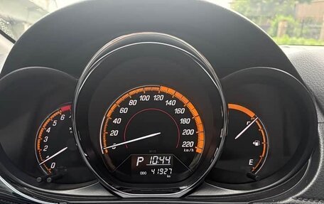 Toyota Yaris, 2022 год, 1 388 000 рублей, 17 фотография