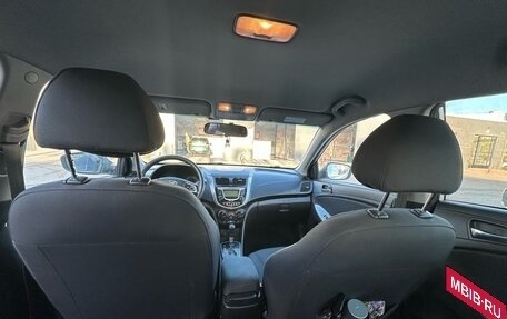 Hyundai Solaris II рестайлинг, 2012 год, 650 000 рублей, 10 фотография