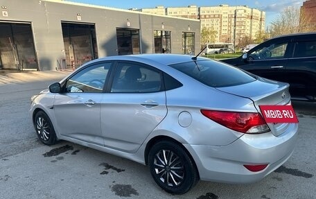 Hyundai Solaris II рестайлинг, 2012 год, 650 000 рублей, 4 фотография