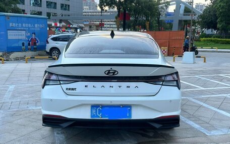 Hyundai Elantra, 2022 год, 1 200 000 рублей, 5 фотография