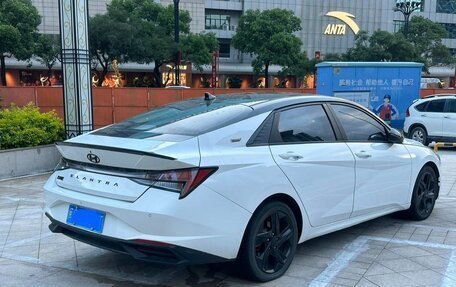 Hyundai Elantra, 2022 год, 1 200 000 рублей, 4 фотография