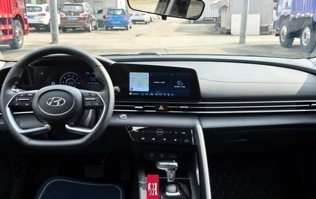 Hyundai Elantra, 2022 год, 1 350 000 рублей, 9 фотография