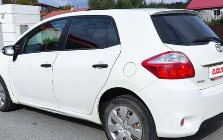 Toyota Auris II, 2011 год, 950 000 рублей, 4 фотография