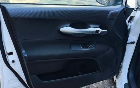 Toyota Auris II, 2011 год, 950 000 рублей, 13 фотография