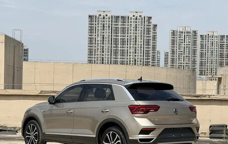 Volkswagen T-Roc I, 2023 год, 1 467 000 рублей, 4 фотография