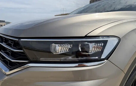 Volkswagen T-Roc I, 2023 год, 1 467 000 рублей, 7 фотография