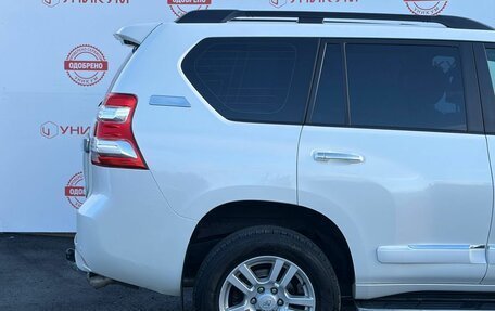 Toyota Land Cruiser Prado 150 рестайлинг 2, 2010 год, 2 699 000 рублей, 17 фотография