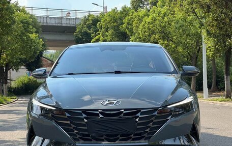 Hyundai Elantra, 2022 год, 1 300 000 рублей, 2 фотография