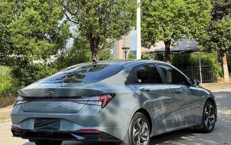 Hyundai Elantra, 2022 год, 1 300 000 рублей, 6 фотография