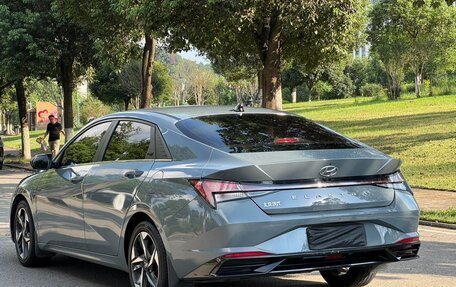 Hyundai Elantra, 2022 год, 1 300 000 рублей, 4 фотография