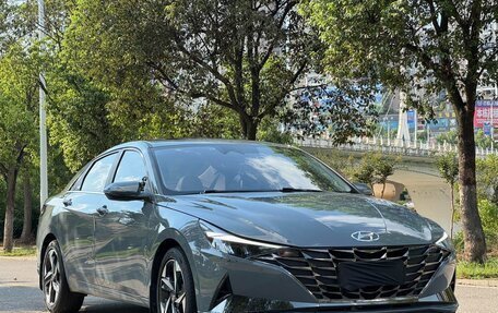 Hyundai Elantra, 2022 год, 1 300 000 рублей, 3 фотография