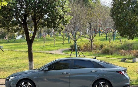 Hyundai Elantra, 2022 год, 1 300 000 рублей, 8 фотография